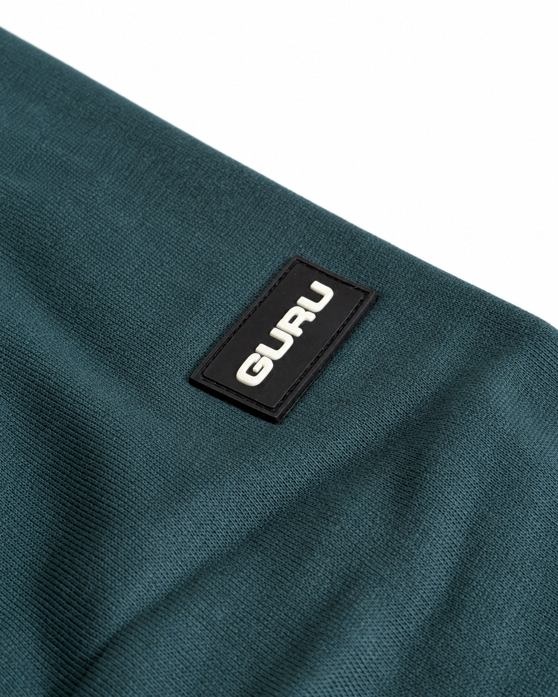 Felpa uomo GURU GU1106 verde ottanio – dettaglio patch