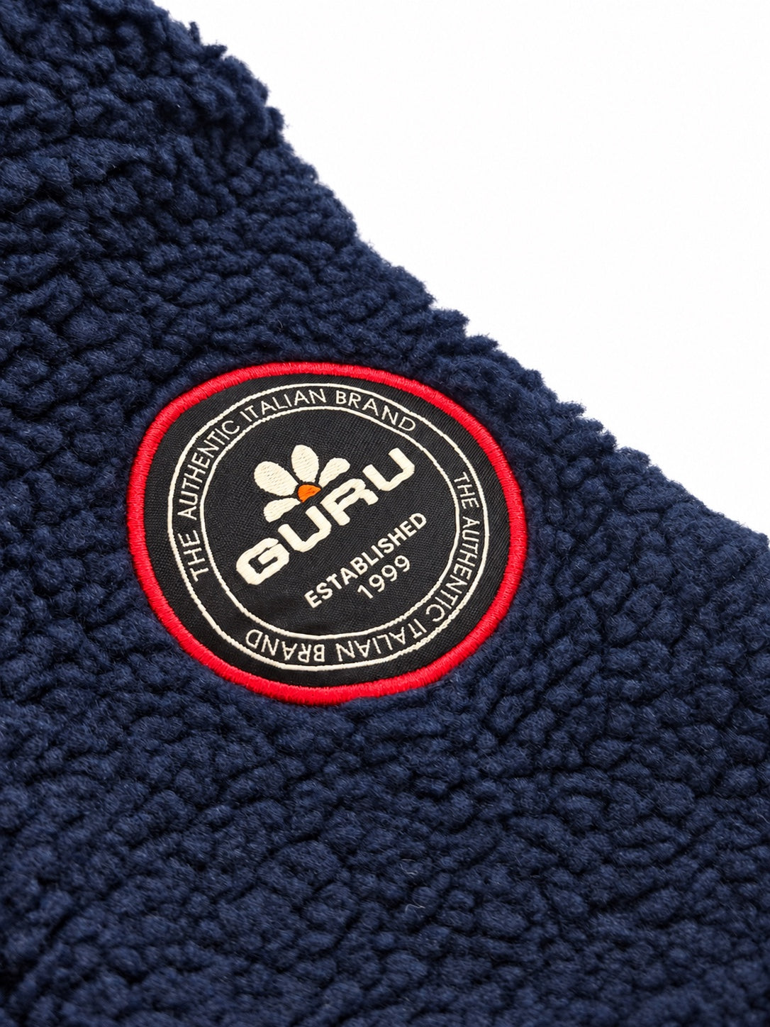 GU1045 blu – dettaglio patch GURU sulla manica