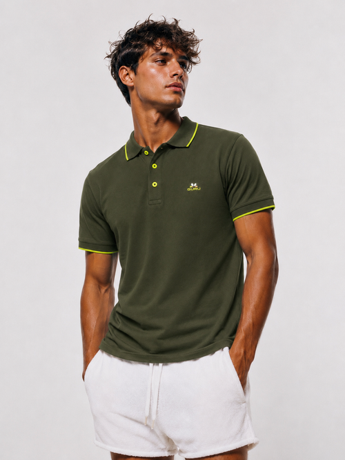 Charger l'image 1 dans la galerie. Polo homme avec broderie GU3504