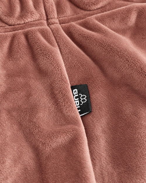 Load image 1 in gallery view. Pantalone donna GURU T62G1 05054 rosa – dettaglio velluto ed etichetta laterale