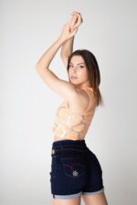 Women's cropped T-shirt with studs - Image 25