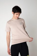 T-shirt uomo con margherita ricamata - immagine 13