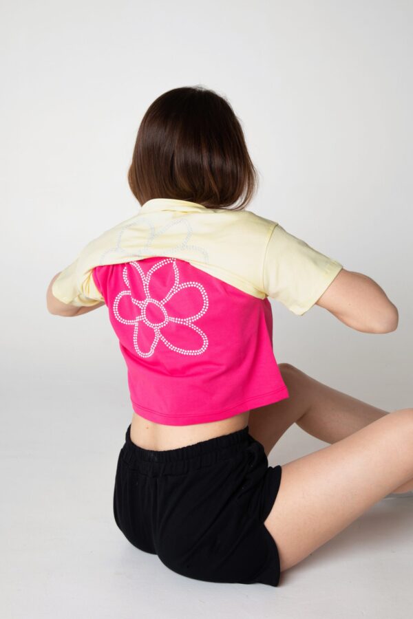 Women's cropped T-shirt with studs - Image 31