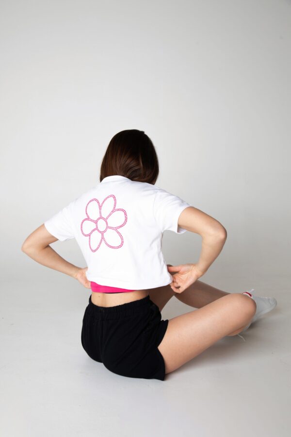 Women's cropped T-shirt with studs - Image 11