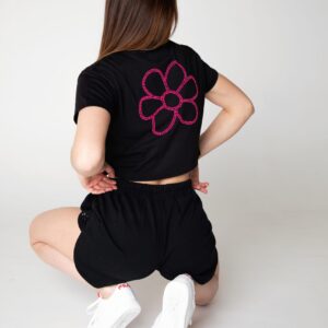 T-shirt court à clous pour femmes